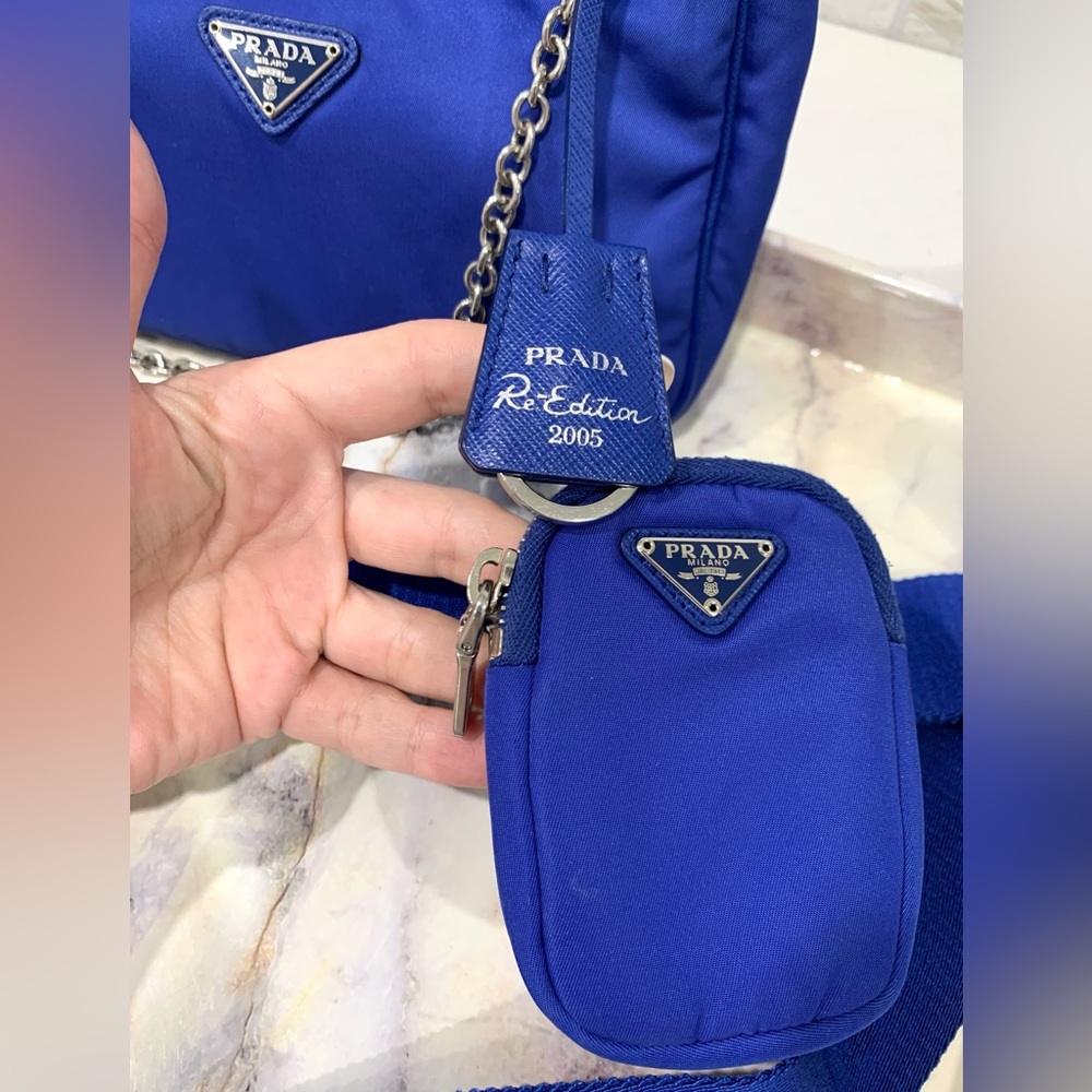 ❌SOLD❌Authentic Prada Re-edition 2005 Small Nylon Bag. - Picture 5 of 13